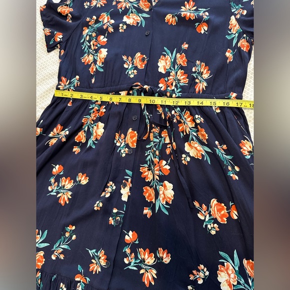 Navy blue floral Torrid dress - Picture 4 of 5